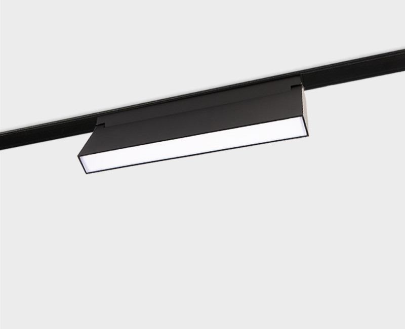 Светильник на шине ITALLINE IT012-5024 black 3000K