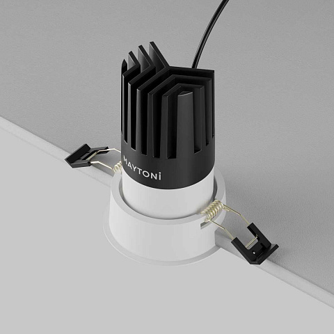 Встраиваемый светильник Maytoni DL118-15W-2.7K-W