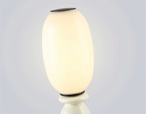 Настольная лампа Ambrella Light LH53154