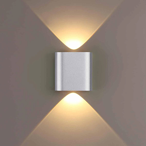 Настенный светодиодный светильник Odeon Light Hightech Magnum 4213/2WL