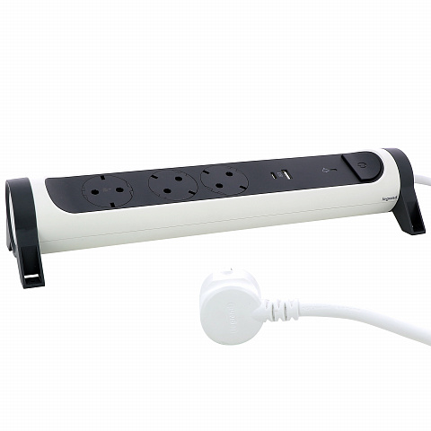 Legrand Revolution Комфорт Бело-черный Удлинитель 3x2К+З с 2xUSB A+C (3А), кабель 1,5м, плоские розетки, УЗИП с индикацией, фиксируемый поворотный бло