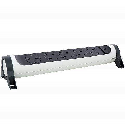 Legrand Revolution Комфорт Бело-черный Удлинитель 5x2К+З с выкл., без кабеля, плоские розетки, фиксируемый поворотный блок
