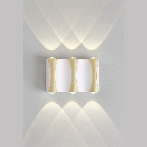 Бра Crystal Lux CLT 022W3 WH-GO 4000K