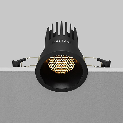 Встраиваемый светильник Maytoni DL117-15W-2.7K-B