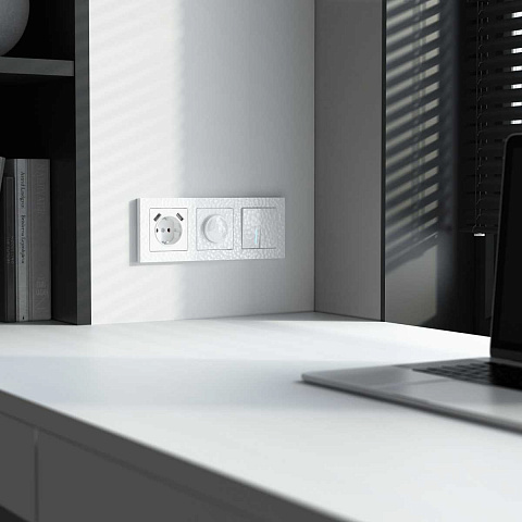 Лицевая панель Werkel Hammer для USB белый W1279501 4690389162985