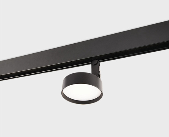 Светильник на шине ITALLINE IT012-5028 black 3000K