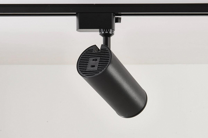 Светильник на шине Crystal Lux CLT 0.31 021 BK 3CCT ZOOM