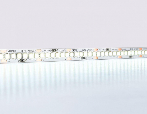 Светодиодная лента Ambrella Light 18W/m 240LED/m 2835SMD холодный белый 5M GS3303