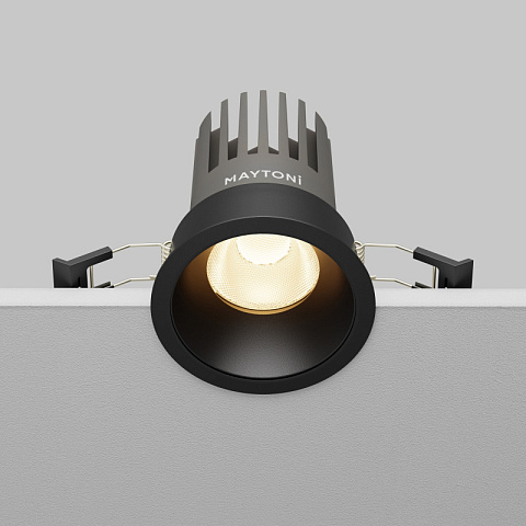 Встраиваемый светильник Maytoni DL117-15W-3K-B