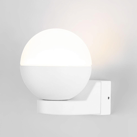 Настенный светильник Elektrostandard Moon MRL 1028 белый a062857