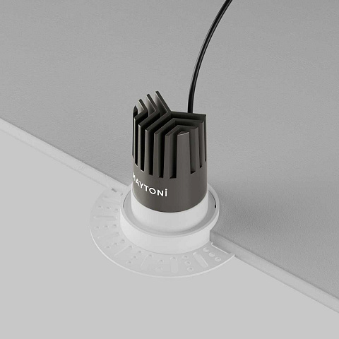 Встраиваемый светильник Maytoni DL119-10W-3K-TRS-W