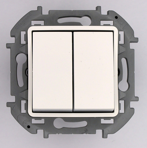Legrand INSPIRIA Белый Переключатель двухклавишный 10 AX - 250 В