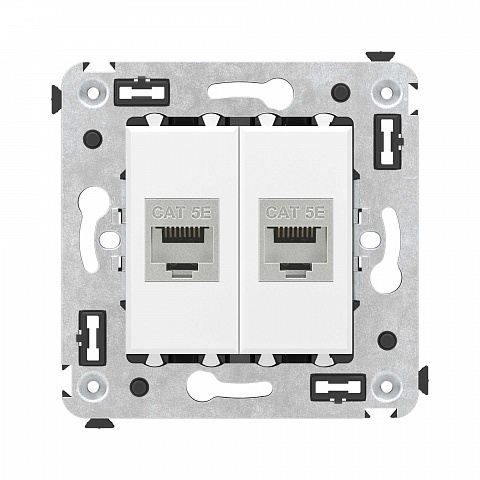 DKC Компьютерная розетка RJ-45 без шторки в стену, кат.5e двойная экранированная, "Avanti", "Белое облако"