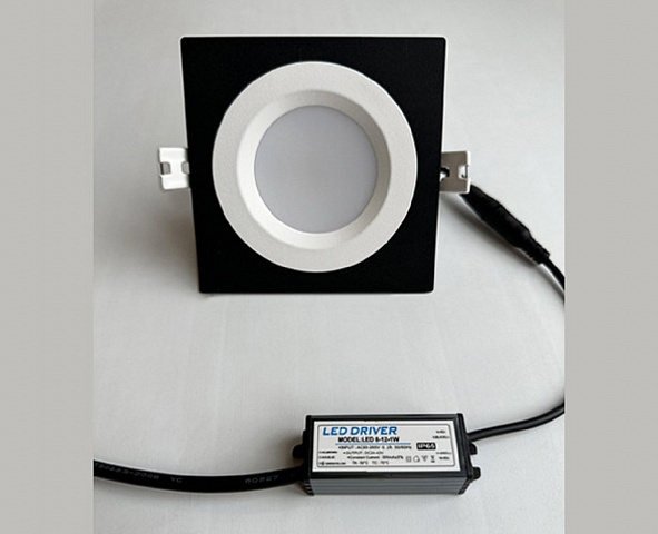 Влагозащищенный светильник ITALLINE IT08-8018 white 3000K