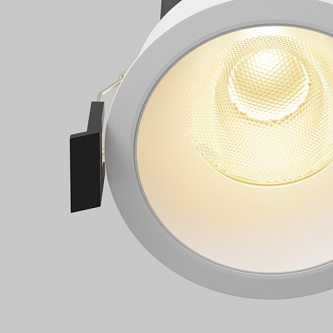 Встраиваемый светильник Maytoni DL117-15W-2.7K-W