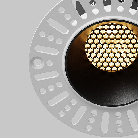 Встраиваемый светильник Maytoni DL119-10W-2.7K-TRS-B