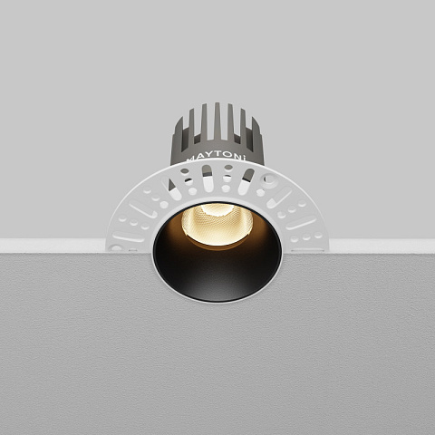Встраиваемый светильник Maytoni DL124-10W-3K-TRS-B