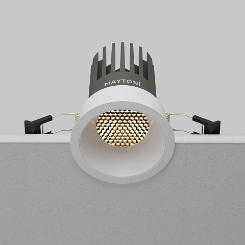 Встраиваемый светильник Maytoni DL117-15W-3K-W