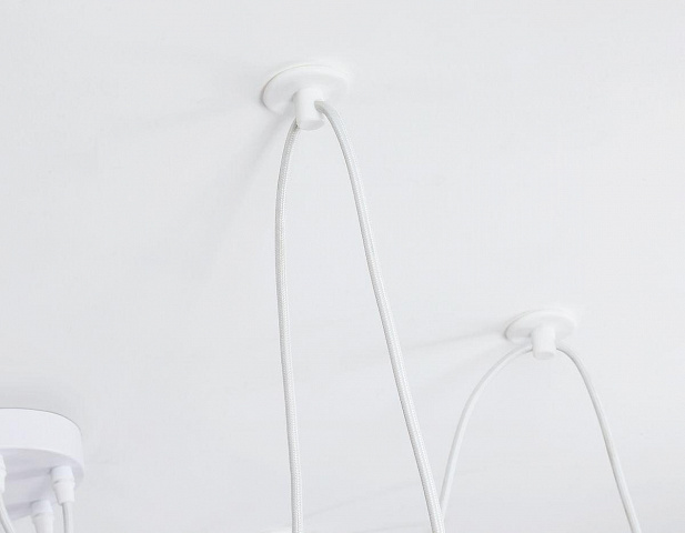 Подвесная люстра Ambrella light Traditional TR8131