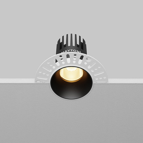 Встраиваемый светильник Maytoni DL119-10W-2.7K-TRS-B