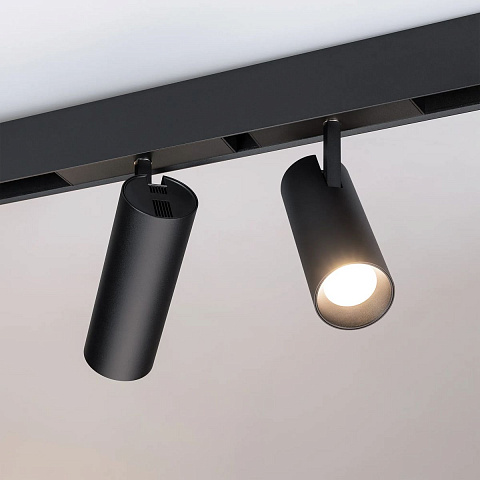 Трековый светодиодный светильник Arlight Mag-Spot-45-R65-18W Warm3000 046595