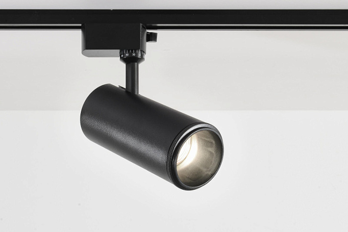Светильник на шине Crystal Lux CLT 0.31 021 BK 3CCT ZOOM