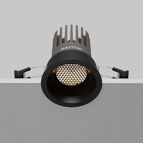 Встраиваемый светильник Maytoni DL117-15W-3K-B