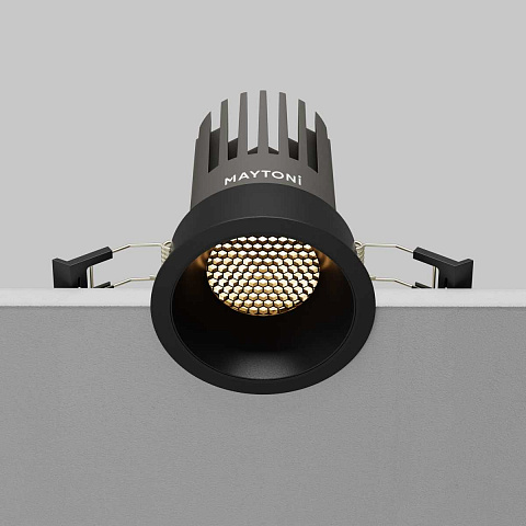 Встраиваемый светильник Maytoni DL117-15W-3K-B