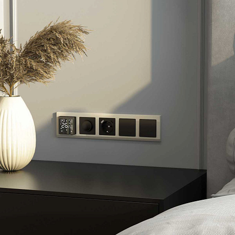 Розетка с заземлением, шторками и USB тип A+C Werkel черный W1171708 4690389176449