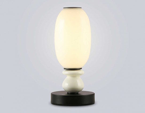 Настольная лампа Ambrella Light LH53154