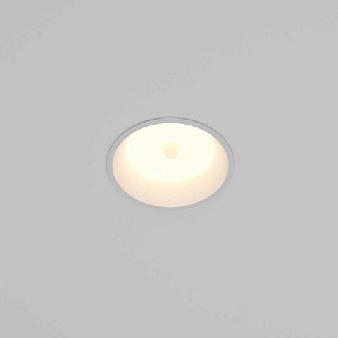 Влагозащищенный светильник Maytoni DL055-8W3K-SEN-W