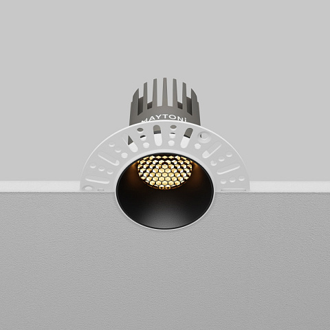 Встраиваемый светильник Maytoni DL124-10W-2.7K-TRS-B