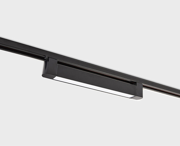Светильник на шине ITALLINE IT08-8029 black 4000K