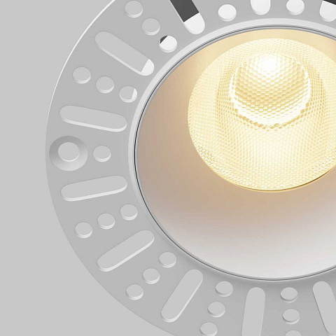 Встраиваемый светильник Maytoni DL121-15W-2.7K-TRS-W