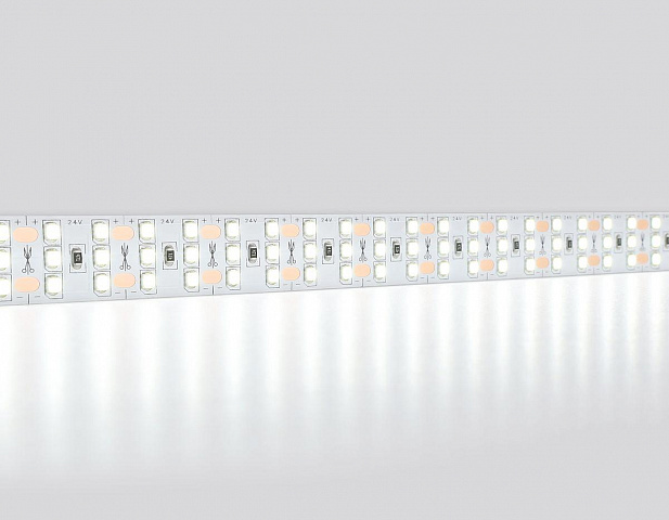 Светодиодная лента Ambrella Light 26W/m 324LED/m 2835SMD холодный белый 5M GS3903