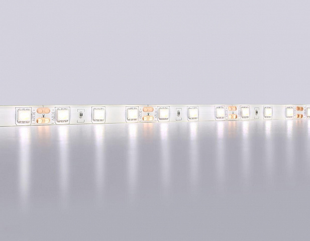 Светодиодная влагозащищенная лента Ambrella Light 14,4W/m 60LED/m 5050SMD дневной белый 5M GS2102