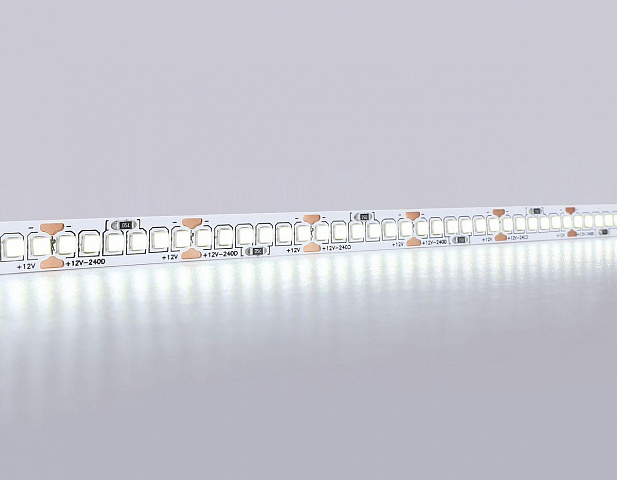 Светодиодная лента Ambrella Light 19,2W/m 240LED/m 2835SMD холодный белый 5M GS1503