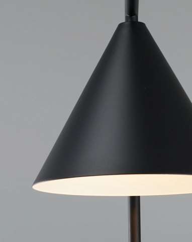 Настольная лампа Moderli V11594-1T