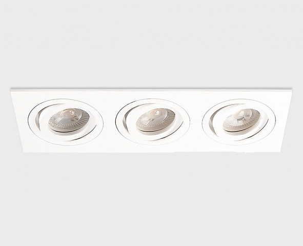 Встраиваемый светильник ITALLINE SAG303-4 white/white