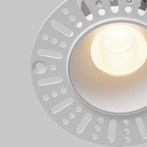 Встраиваемый светильник Maytoni DL119-10W-3K-TRS-W
