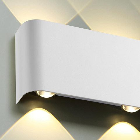 Настенный светильник Odeon Light Magnum Hightech 7192/8WL