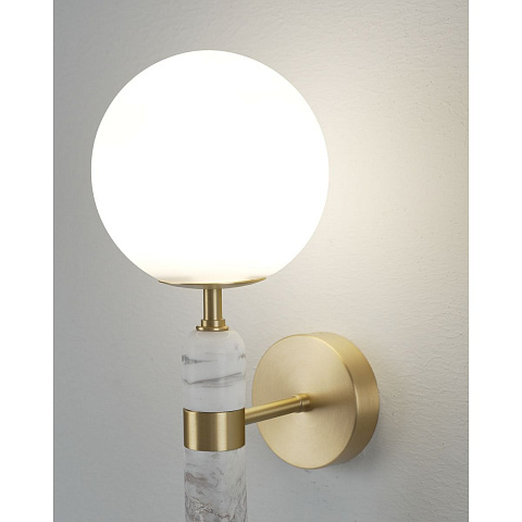 Бра Moderli V11961-1W